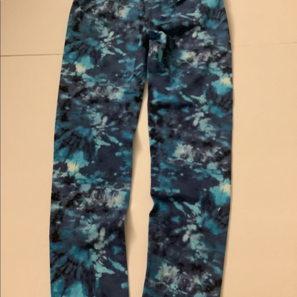 SO High Rise Leggings Sz Sm (7) elastic waistband Blue tie dye pattern - Picture 2 of 5